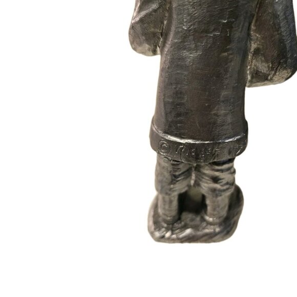 Vintage Fireman w/child Tall Pewter Statue 9/11 Series By Michael Ricker Heavy - Picture 4 of 4